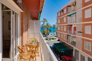 Piso en Calle almudena 4. ¡vivienda con encanto y vistas al mar! magnífico y amplio piso d