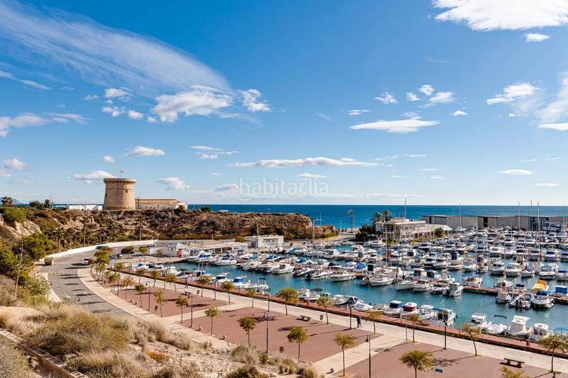 Foto f81eb1e3-1101-4f9a-8e87-25cd45b963a6. Dachwohnung in carrer d'azorín 1 in Campello Playa Campello (el)