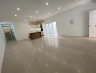 Piso  Carrer antares 53. Vivienda completamente reformada en la zona de florida alicante.