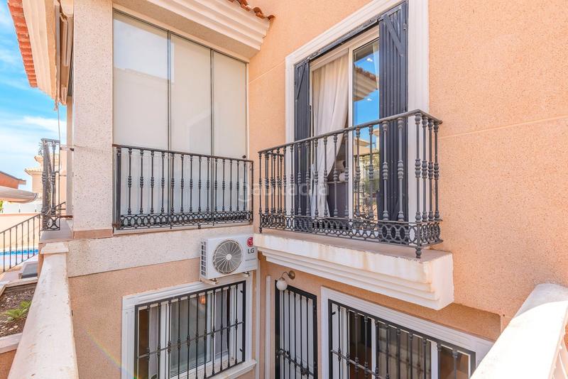 Foto 33964bec-d502-4ba4-9c72-6fd0baccba85. Chalet en calle rosa 1 magnífico chalet independiente costa con piscina y garaje privados. en Orihuela