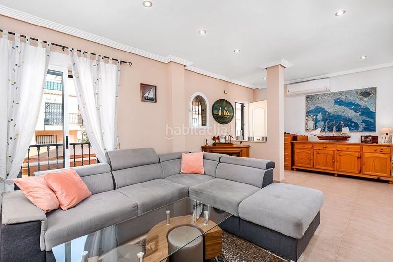 Foto 57df5750-325b-45f1-87b7-a9359fcd3467. Chalet en calle rosa 1 magnífico chalet independiente costa con piscina y garaje privados. en Orihuela