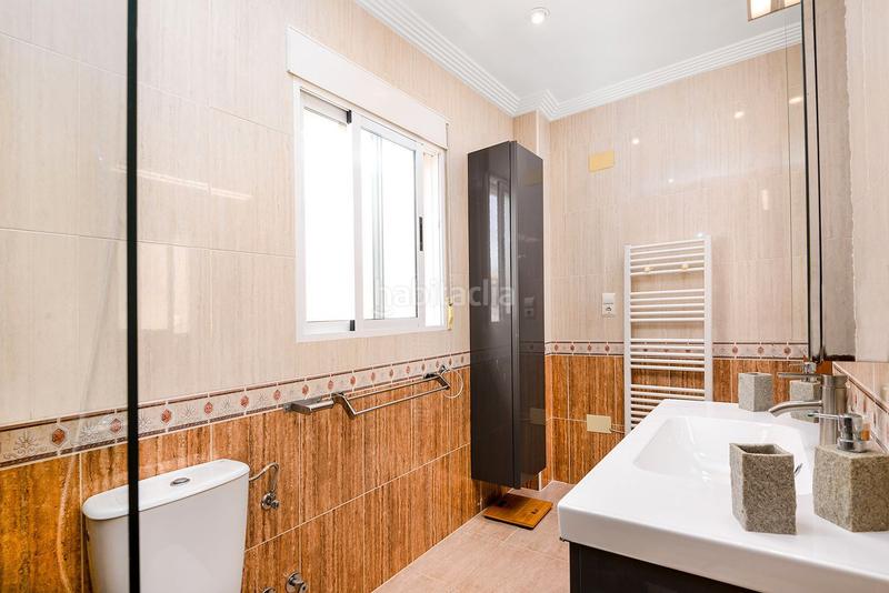 Foto 61ca0b52-bd83-45ef-96ac-6f0433f96836. Chalet en calle rosa 1 magnífico chalet independiente costa con piscina y garaje privados. en Orihuela