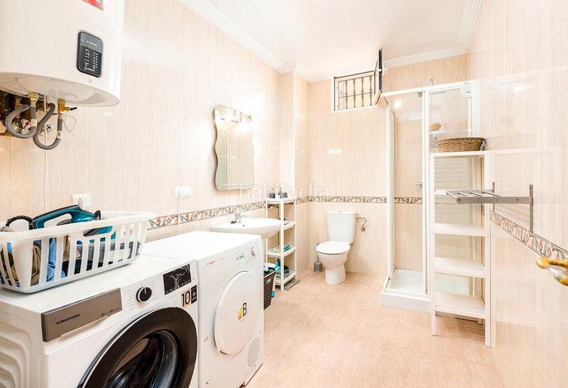 Foto 6fa9f0c5-822e-4f88-bcca-d3e5092c13ee. Chalet en calle rosa 1 magnífico chalet independiente costa con piscina y garaje privados. en Orihuela