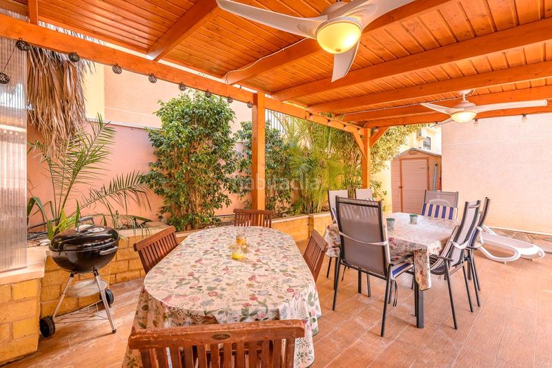 Foto 790a5882-f3c0-4815-9c7c-eadaf479eead. Chalet en calle rosa 1 magnífico chalet independiente costa con piscina y garaje privados. en Orihuela