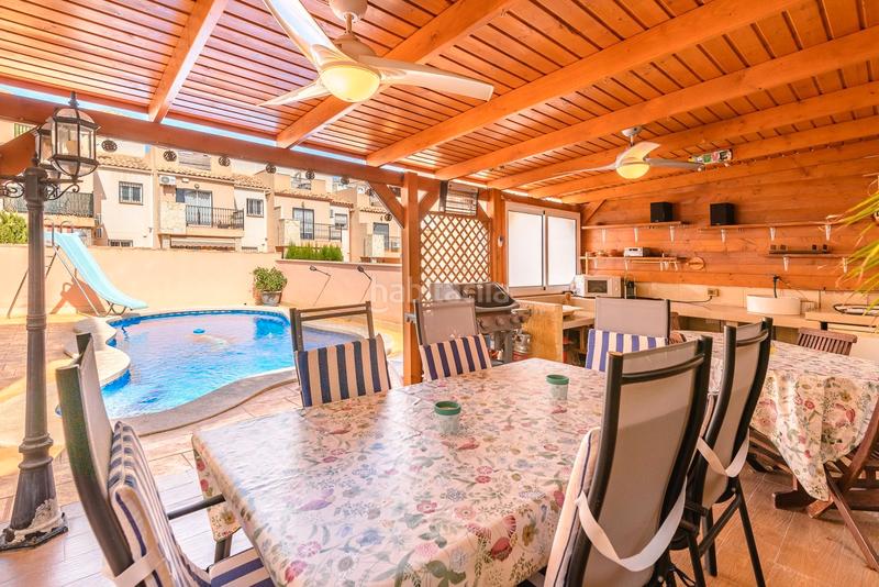 Foto 8de1f10f-d689-42f5-bb91-340771de00d7. Chalet en calle rosa 1 magnífico chalet independiente costa con piscina y garaje privados. en Orihuela