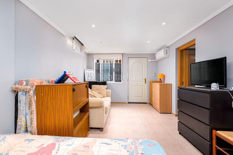 Foto ae7dd20c-d10e-472e-9761-c0ad434fda28. Chalet en calle rosa 1 magnífico chalet independiente costa con piscina y garaje privados. en Orihuela