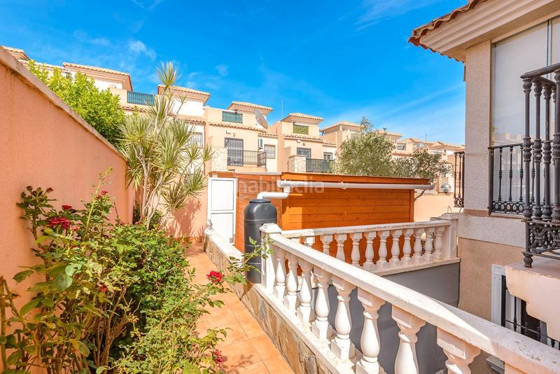 Foto bee83293-cea4-4749-a14a-3edb679efc62. Chalet en calle rosa 1 magnífico chalet independiente costa con piscina y garaje privados. en Orihuela