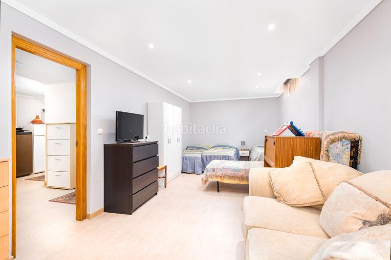 Foto c214f9cd-b211-4a55-8bc8-99bc78f1f94b. Chalet en calle rosa 1 magnífico chalet independiente costa con piscina y garaje privados. en Orihuela