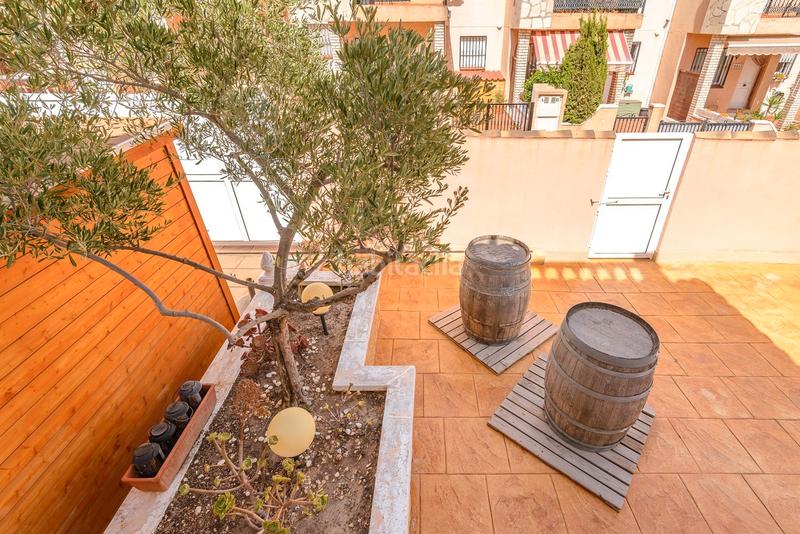 Foto d829319d-00a9-449f-aac6-0461a1461132. Chalet en calle rosa 1 magnífico chalet independiente costa con piscina y garaje privados. en Orihuela