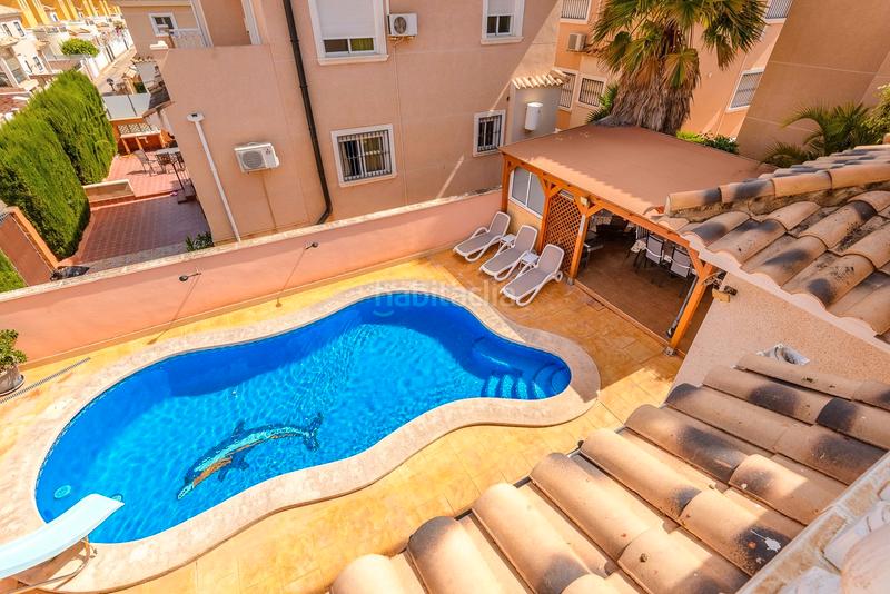 Foto df24ac9f-6ec0-471f-8c26-3e877044846b. Chalet en calle rosa 1 magnífico chalet independiente costa con piscina y garaje privados. en Orihuela