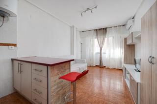 Studio  Avenida diego ramírez pastor 221. Acogedor estudio de 24,75 m² situado en pleno casco urbano de to