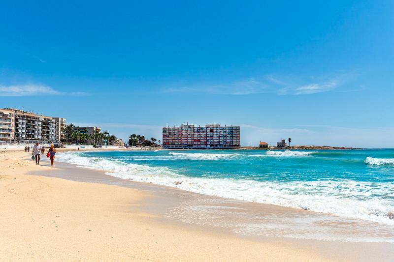 Foto c412856f-519d-4eff-8c39-5de2e6145615. Flat in calle vicente blasco ibáñez 123 in Zona Playa del Cura Torrevieja