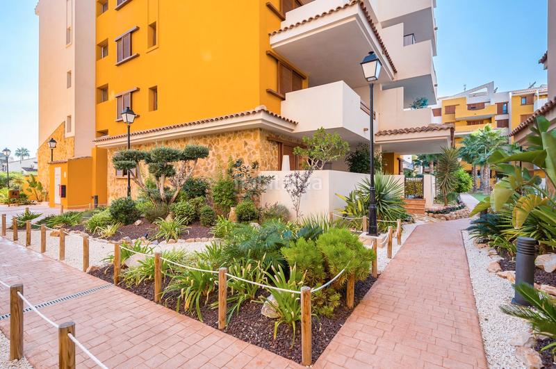 Foto f7d49d71-db61-47c7-8d8b-89c40fb8cc62. Pis a calle ciclón 8 a Punta Prima Orihuela