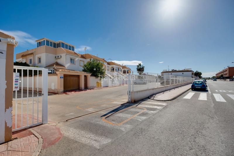 Foto 0e34f6ea-91ce-42d3-b712-4c4ca9db3f4b. Casa a schiera in calle cesar rodriguez mateo 116 in Torrevieja