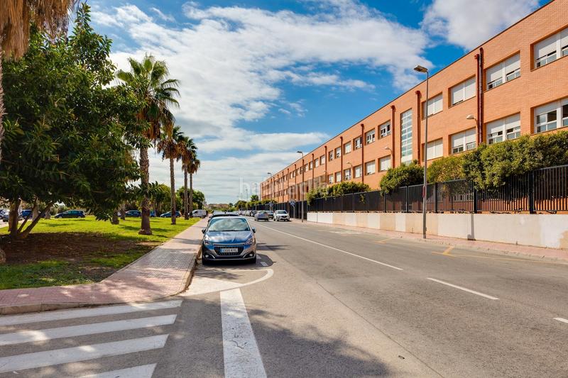 Foto 41f5aa71-f5f8-4ccc-b94b-22d597f6a91b. Casa a schiera in calle cesar rodriguez mateo 116 in Torrevieja