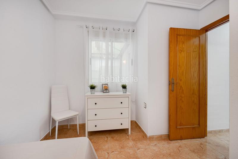 Foto 9ecb4ba2-f357-4dda-9a31-e0aef12c6bb8. Casa a schiera in calle cesar rodriguez mateo 116 in Torrevieja