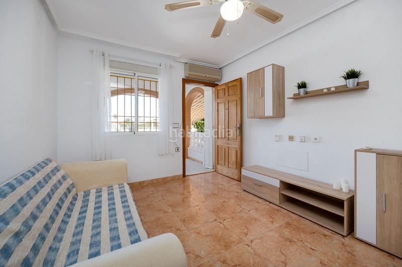 Foto c72b2e03-ff14-4f90-b1c0-cceba9ec6141. Casa a schiera in calle cesar rodriguez mateo 116 in Torrevieja