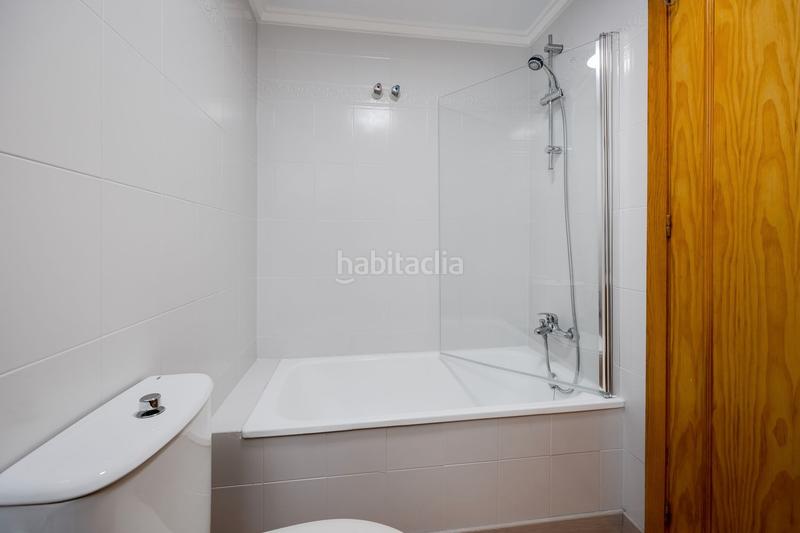 Foto eae3cd21-cc51-4dd2-b50c-2473582e60c8. Casa a schiera in calle cesar rodriguez mateo 116 in Torrevieja