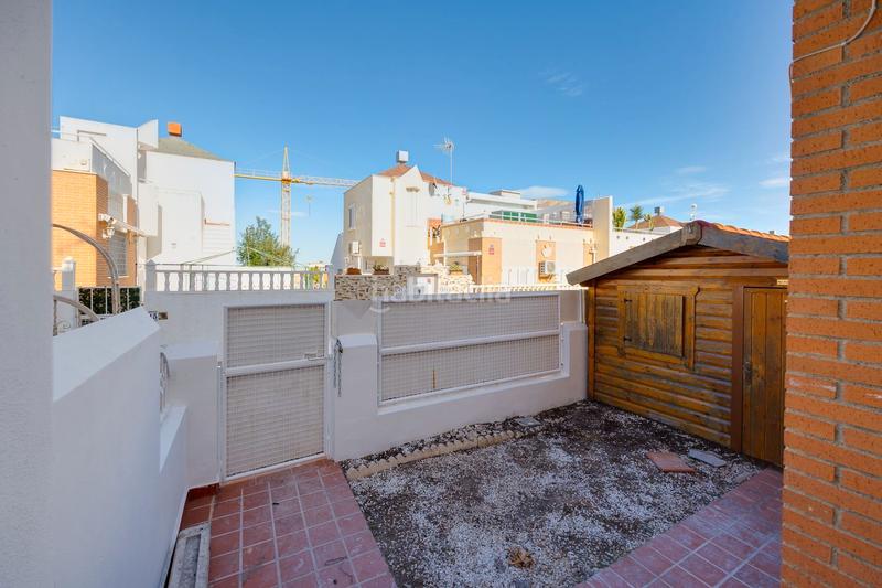 Foto 0520da51-37f9-4b79-b8e7-5c02b5423314. Semi detached house in avenida de londres 42 in Los Balcones y los Altos Orihuela