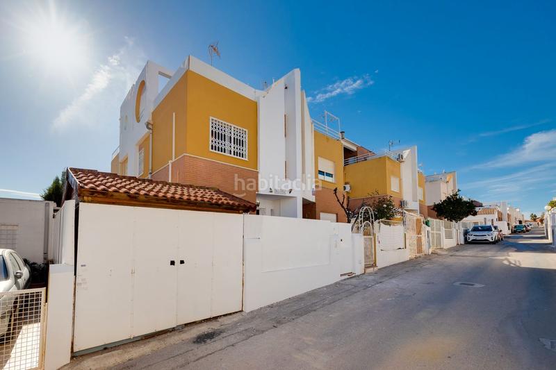 Foto adc124ca-7260-46d7-a5f0-7b612058ea3a. Semi detached house in avenida de londres 42 in Los Balcones y los Altos Orihuela