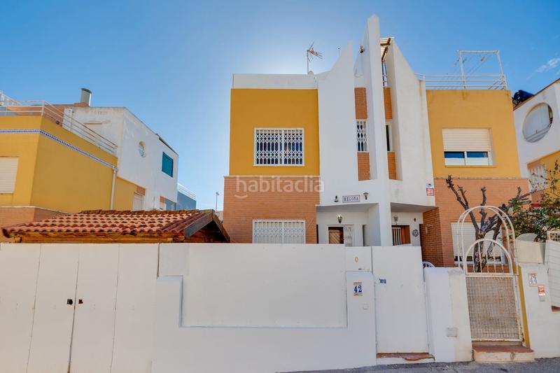 Foto ee1ac99f-e397-4db7-9910-fa86c2a01e4e. Semi detached house in avenida de londres 42 in Los Balcones y los Altos Orihuela