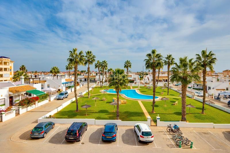 Foto 5d322556-a9de-4ad9-95ee-6a08404f5aa0. Pis a calle victoria 8 a La Florida Orihuela