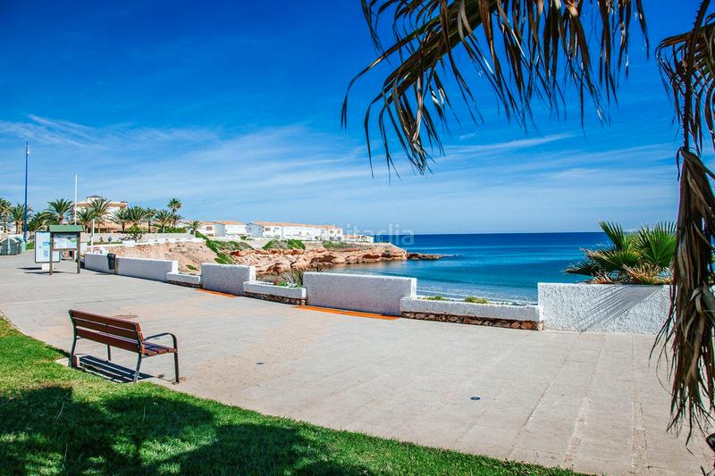 Foto c9acb327-4df8-41a2-83f6-133e9aee2bcc. Pis a calle victoria 8 a La Florida Orihuela