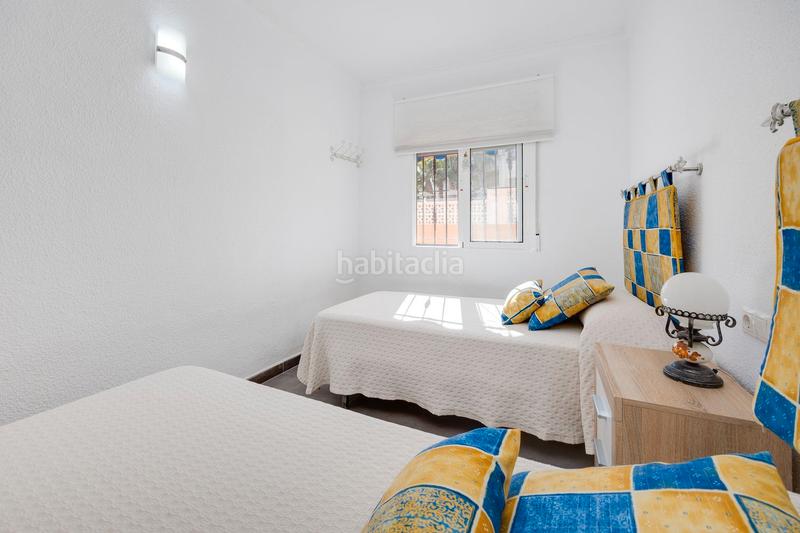 Foto b2f2823c-4568-4a61-80ea-27c36ec35cea. Casa adossada a calle doctor alexander fleming 49 a Torrevieja