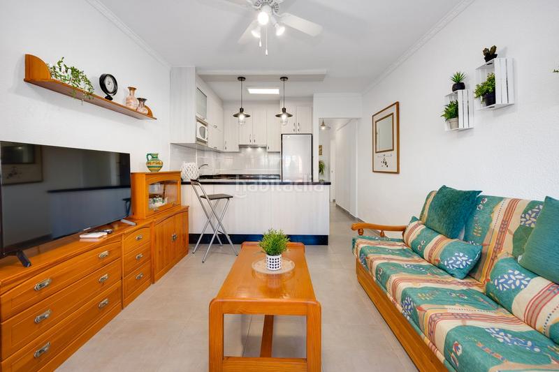 Foto fb7dc83c-1427-4651-ae2f-db0f97110e70. Casa adossada a calle doctor alexander fleming 49 a Torrevieja