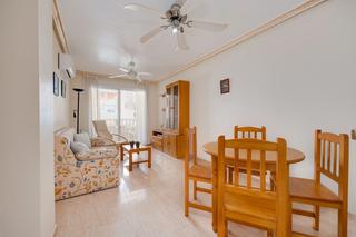 Flat in Calle estocolmo 11. Piso en venta cerca de la playa de los locos en torrevieja