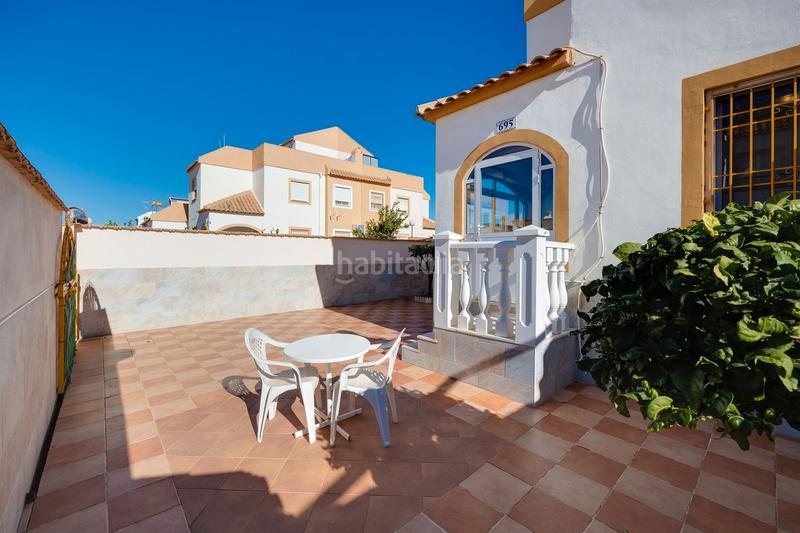 Foto 1b66a704-fefb-4b1a-837d-eb49ff8504df. Reihenhaus in calle río danubio 695 in Zona Carrefour - Urbanizaciones Torrevieja