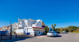 Maison jumelée  Calle halcón 20. Casa adosada tipo quad de 59,38 m² junto al parque natural de la