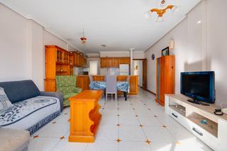 Etagenwohnung  Calle mar baltico 25. Apartamento a solo un minuto a pie de la playa de los locos
