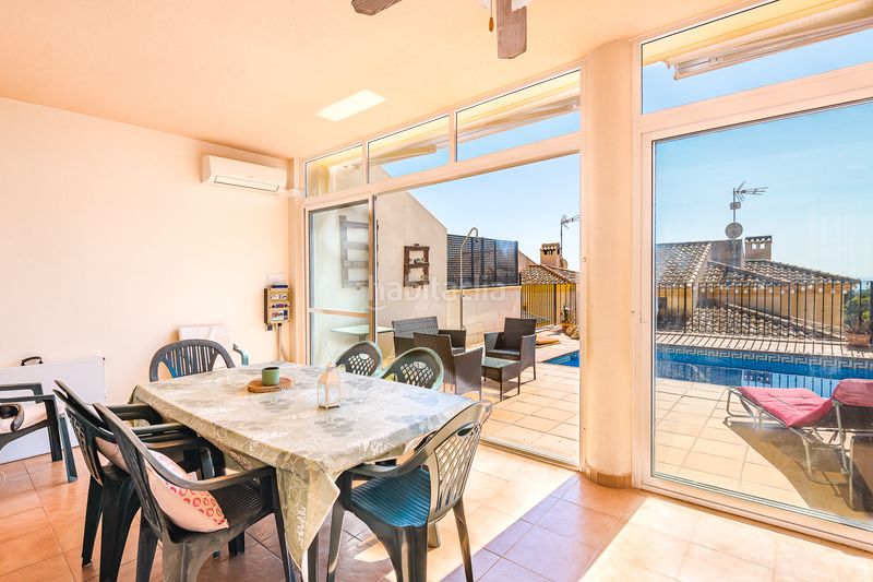 Foto 437eecdf-0fc6-4cd2-bb6a-4e74c1796714. Casa amb piscina a Aigües