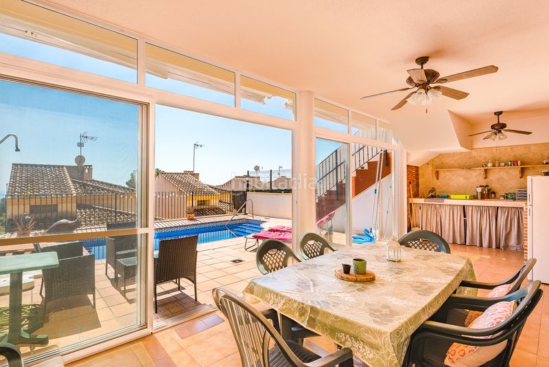 Foto 4c8cae90-457d-4f17-841b-652db3eb165e. Casa amb piscina a Aigües