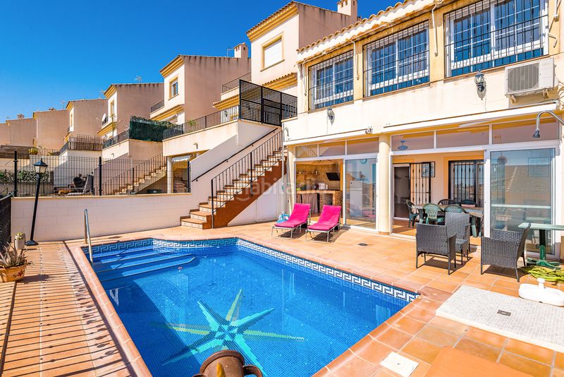 Foto 938dee26-c352-452e-9c8b-e1db2e6e43cb. Casa amb piscina a Aigües