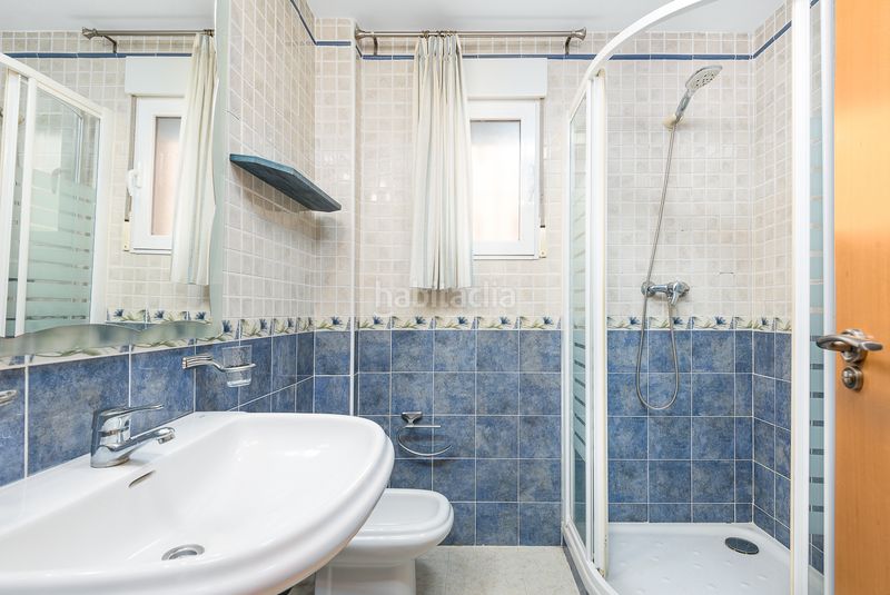 Foto b4099f33-bca8-49f0-bbb2-07108056e053. Casa amb piscina a Aigües