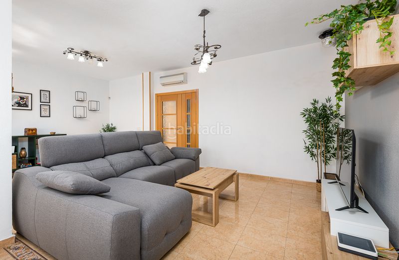 Foto ce50b9f1-aac6-4835-ad7d-37bd8d056e51. Casa amb piscina a Aigües