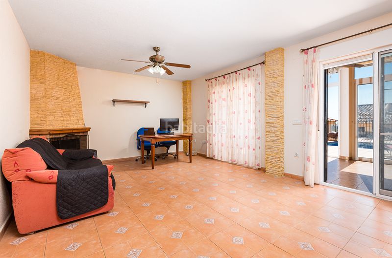 Foto fbbc0f6a-b818-4df7-9b7c-f08cd88cc9b7. Casa amb piscina a Aigües