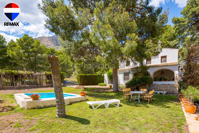 Foto cdea3c05-041b-46d0-8b67-e7465de4bc06. Chalet en urbanización maigmó 65 en Tibi
