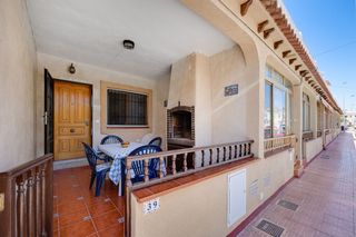 Casa adosada en Calle la barraca 39. A pocos minutos andando de la playa del cura