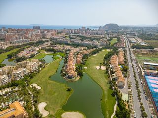 Maison jumelée à Alicante Golf. Espectacular casa adosada en en el corazón de alicante golf.
