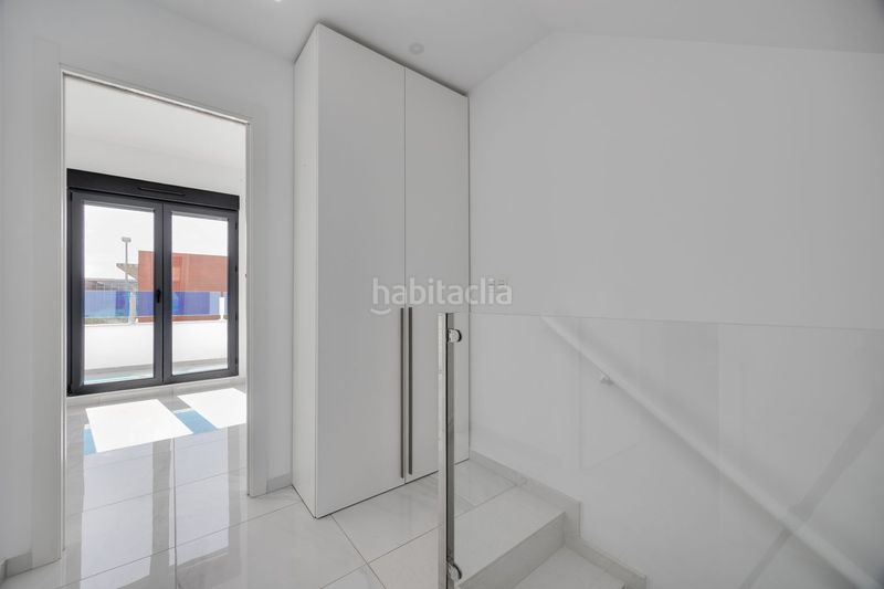 Foto 192f39c1-b6d2-43a5-9d63-f815d8422bcf. Casa adossada a calle carmen laforet 58 a Bigastro