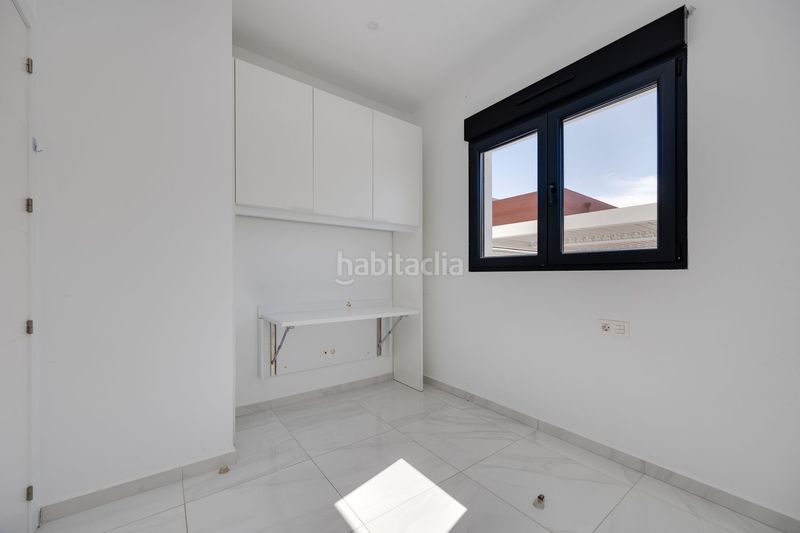 Foto 3a252ecf-88a4-4818-b190-34981d282d5c. Casa adossada a calle carmen laforet 58 a Bigastro