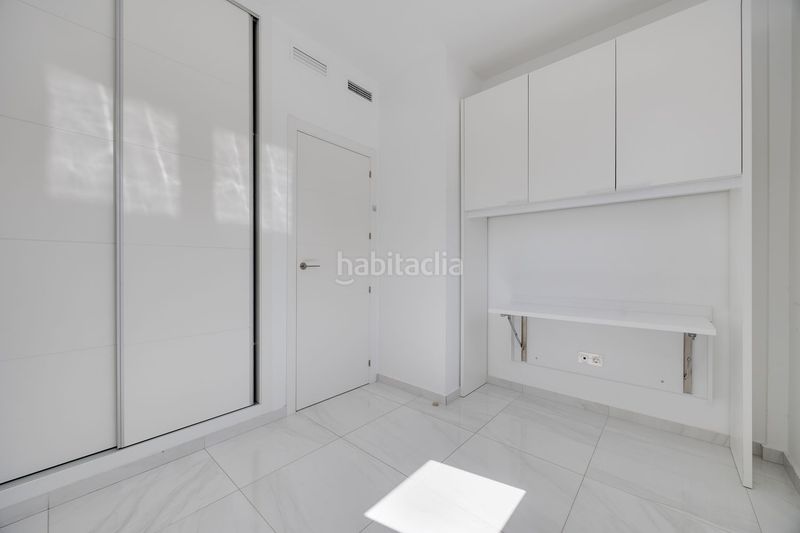 Foto cff73096-a29d-42b0-bd22-0a15b7ffeb4d. Casa adossada a calle carmen laforet 58 a Bigastro