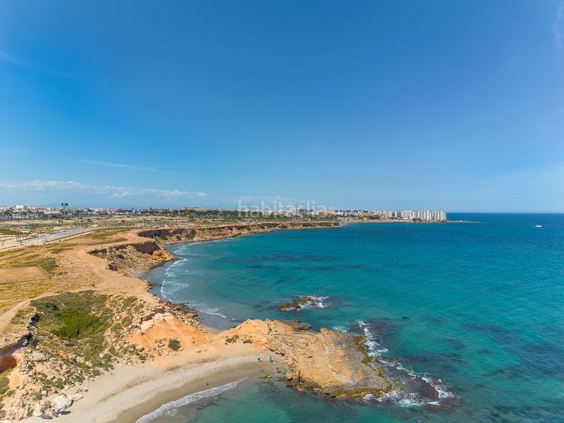 Foto 297d3ba6-95f8-4354-a424-08ac225b7fc0. Chalet en calle cabo de peñas 5 exclusivo chalé independiente, residencial palm beach en Orihuela