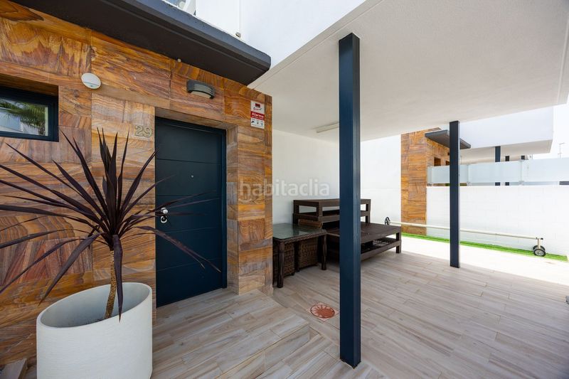 Foto 8ca7aad1-910e-4af3-bf07-edf30a0e63af. Chalet en calle cabo de peñas 5 exclusivo chalé independiente, residencial palm beach en Orihuela