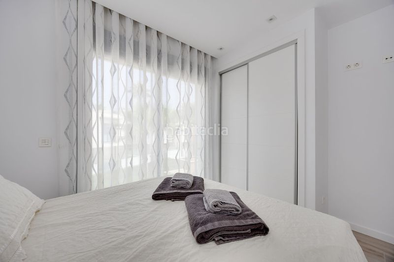 Foto 9c6c9450-b05a-4625-9ce9-ae423e33701a. Chalet en calle cabo de peñas 5 exclusivo chalé independiente, residencial palm beach en Orihuela