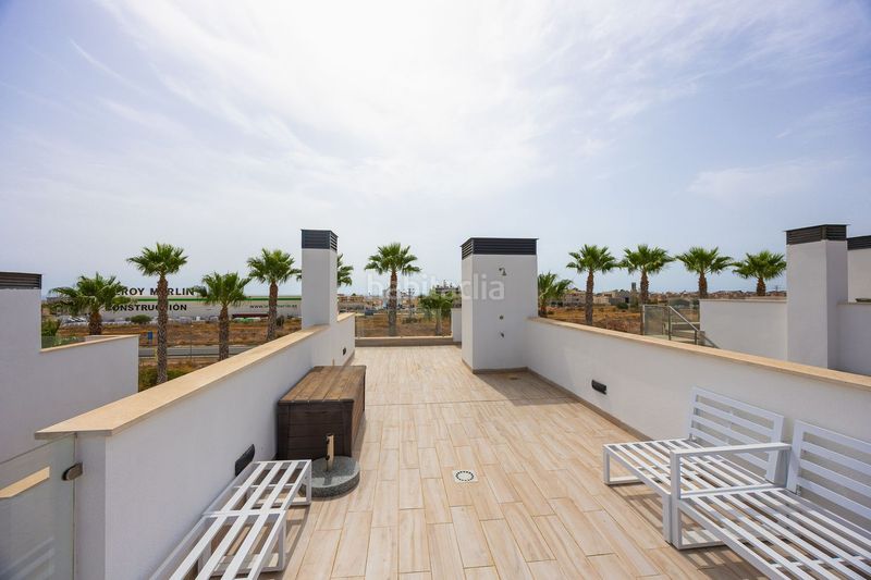 Foto f6d13208-5885-45c8-8e6f-531a4e0b9472. Chalet en calle cabo de peñas 5 exclusivo chalé independiente, residencial palm beach en Orihuela