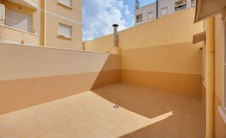 Pis a Rambla juan mateo garcía 68. Si busca una vivienda práctica, este piso le sorprenderá.